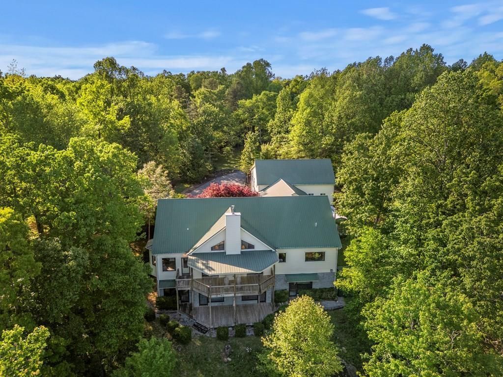 513 Cumberland Cove Rd Monterey, TN 38574