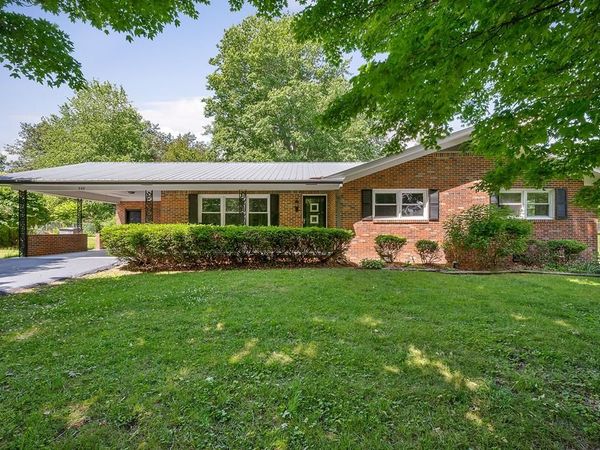 549 Grandview Dr, Cookeville, TN 38506