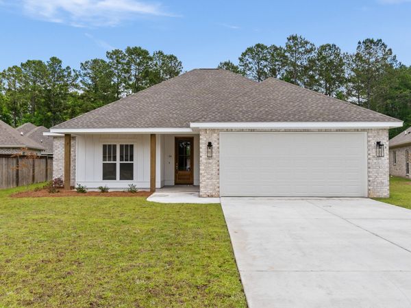 16 Augusta Ct E, Hattiesburg, MS 39402