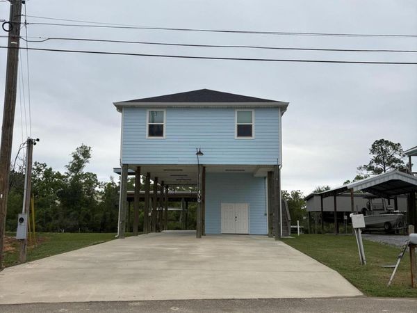 4070 Pennsylvania St., Bay St. Louis, MS 39520