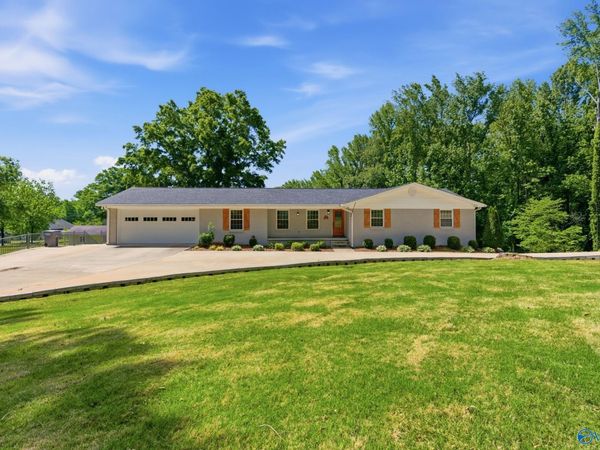 205 Penny Lane NW, Russellville, AL 35653