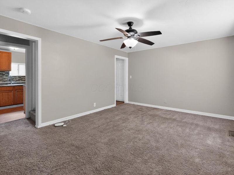 2468 Mcguffey Road , Columbus, OH 43211 Photo 11