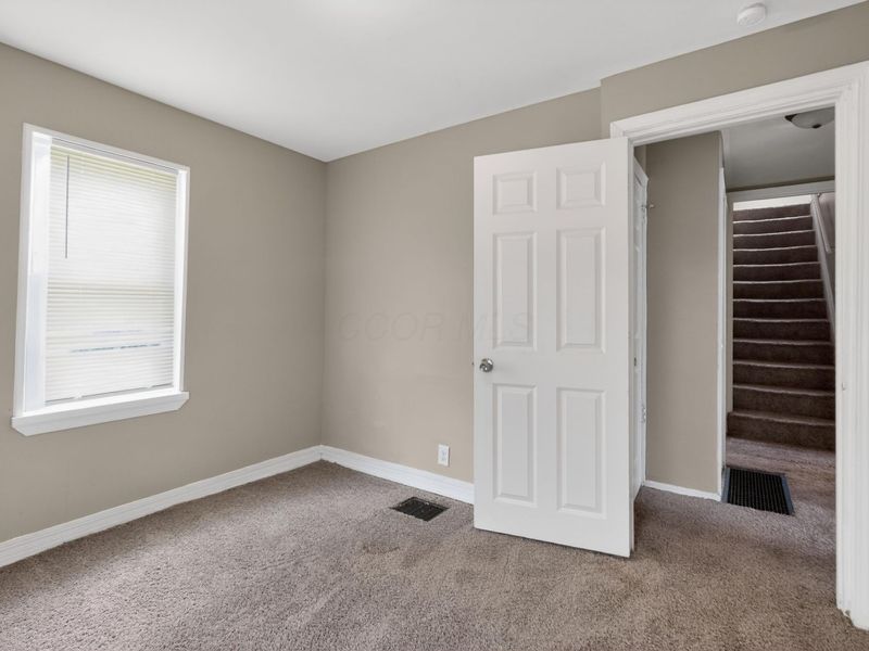 2468 Mcguffey Road , Columbus, OH 43211 Photo 12