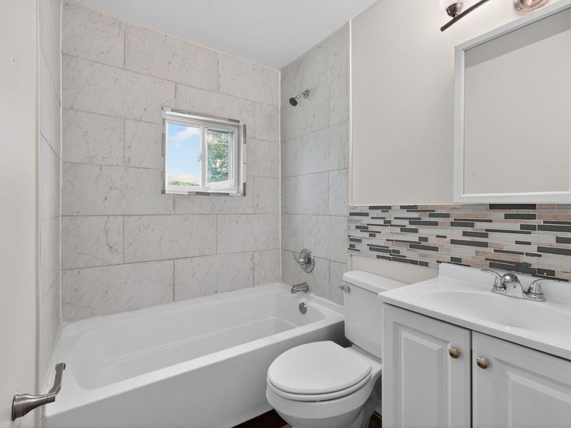 2468 Mcguffey Road , Columbus, OH 43211 Photo 21