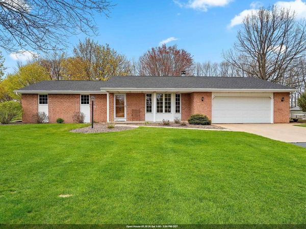 2504 STONEGATE DRIVE, Suamico, WI 54313