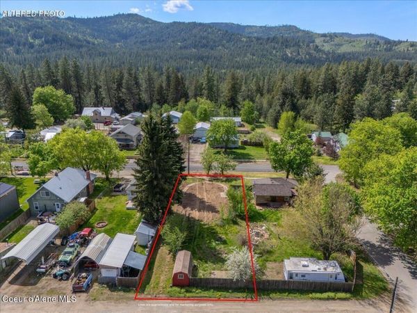 32380 2nd Ave , Spirit Lake, ID 83869