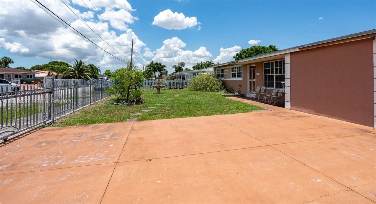 18010 NW 48th Ct, Miami Gardens, FL 33055 Photo