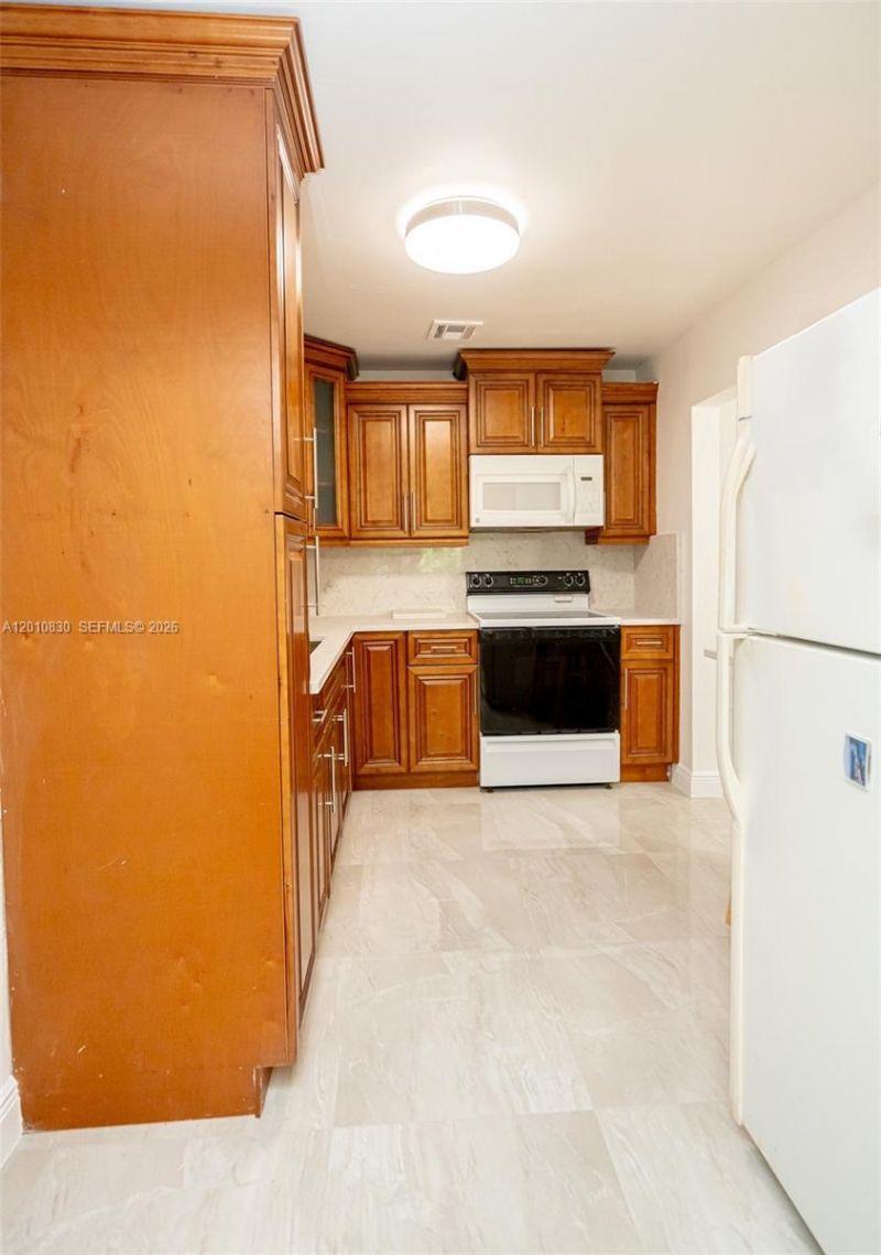 18010 NW 48th Ct, Miami Gardens, FL 33055 Photo