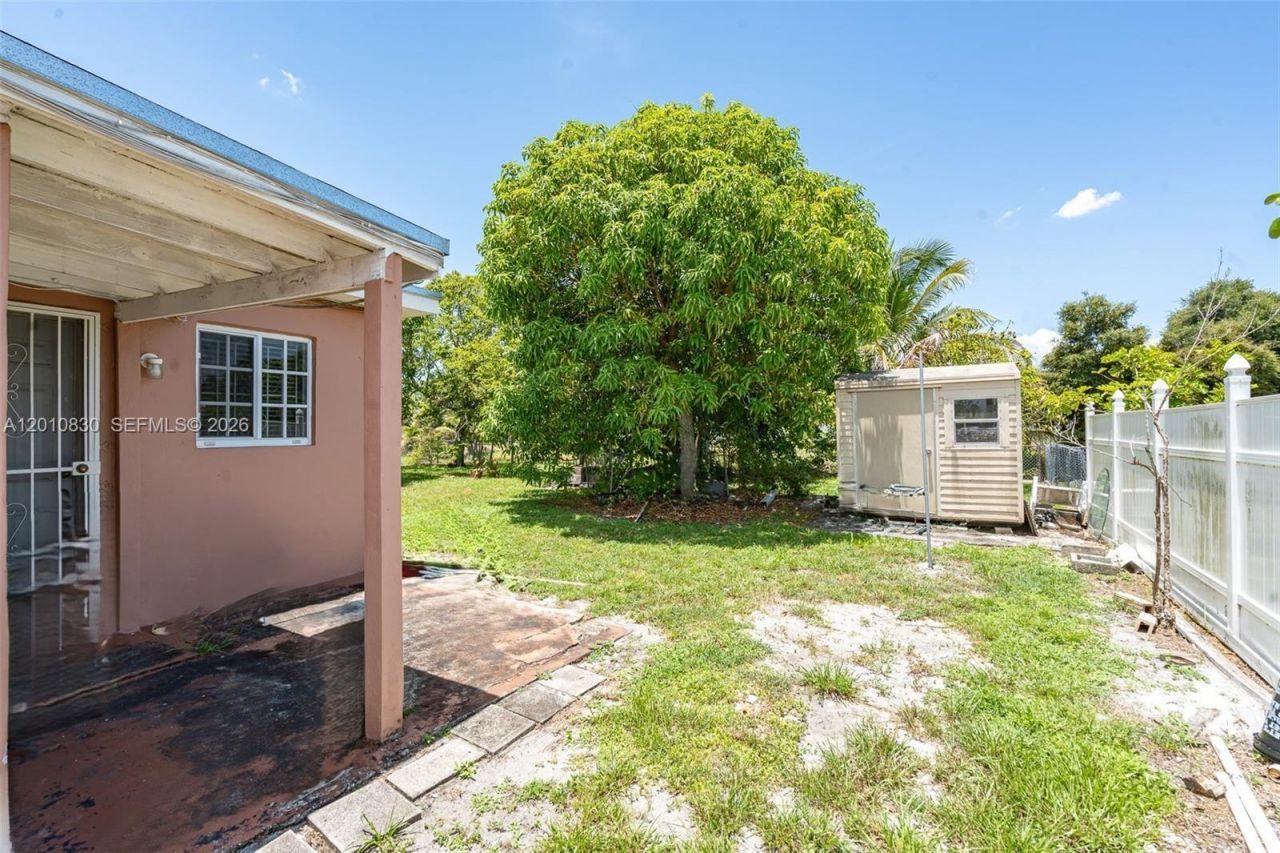 18010 NW 48th Ct, Miami Gardens, FL 33055 Photo