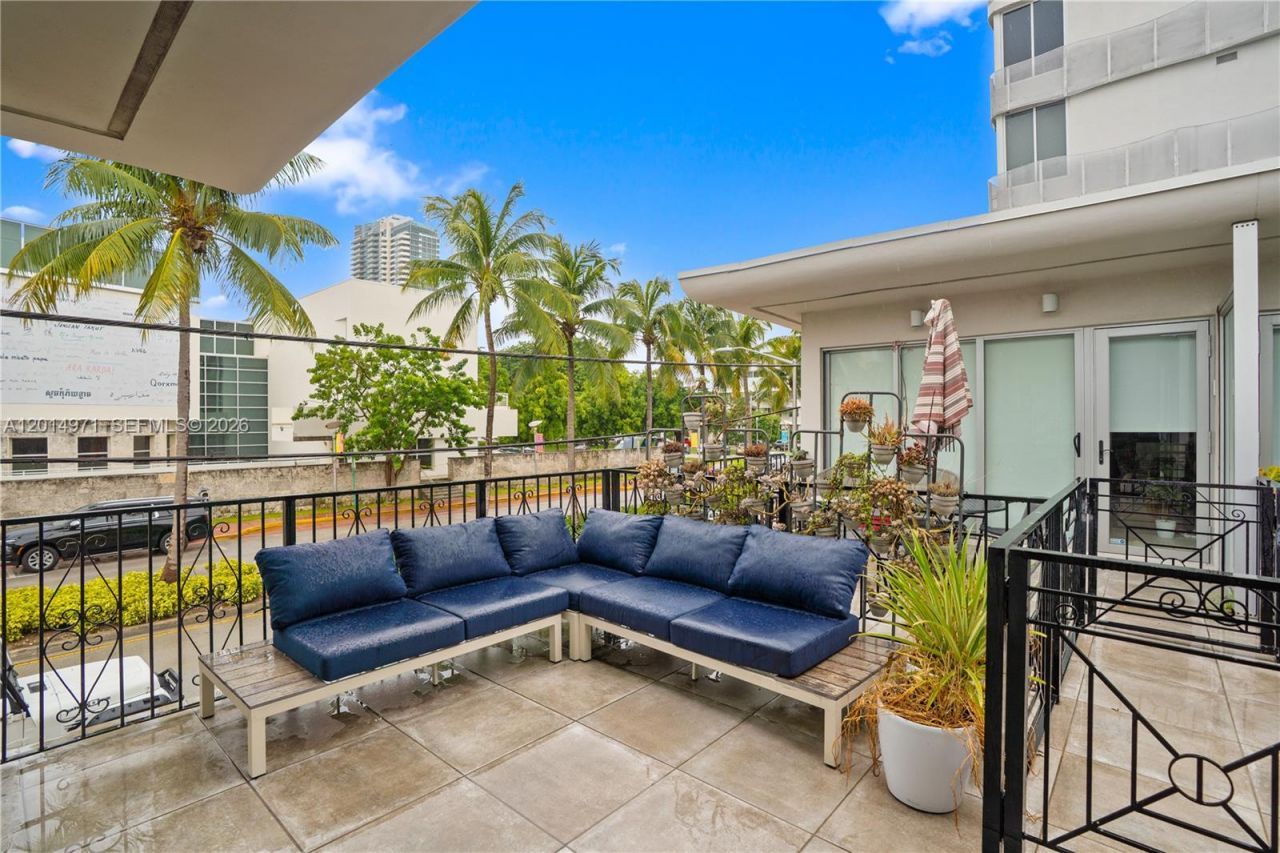 2130 Park Ave , Unit TH10, Miami Beach, FL 33139 Photo