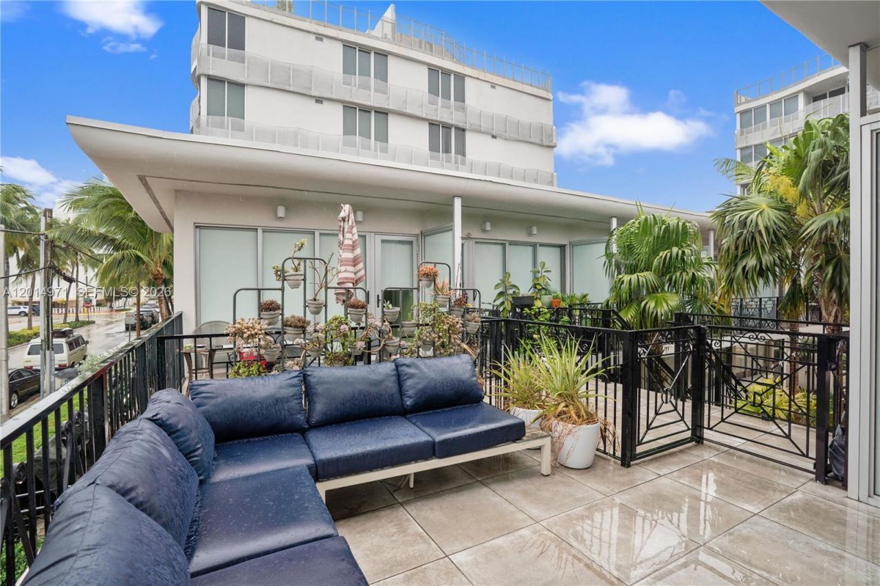 2130 Park Ave , Unit TH10, Miami Beach, FL 33139 Photo