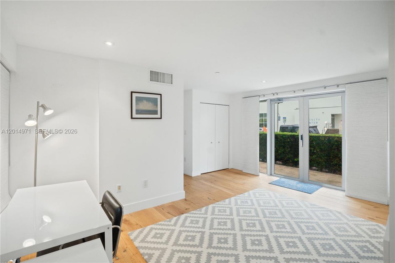 2130 Park Ave , Unit TH10, Miami Beach, FL 33139 Photo