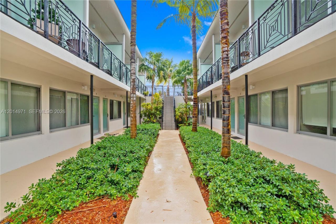 2130 Park Ave , Unit TH10, Miami Beach, FL 33139 Photo