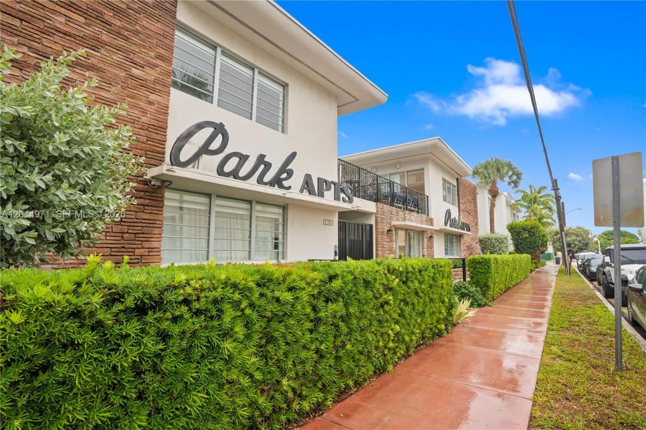 2130 Park Ave , Unit TH10, Miami Beach, FL 33139 Photo
