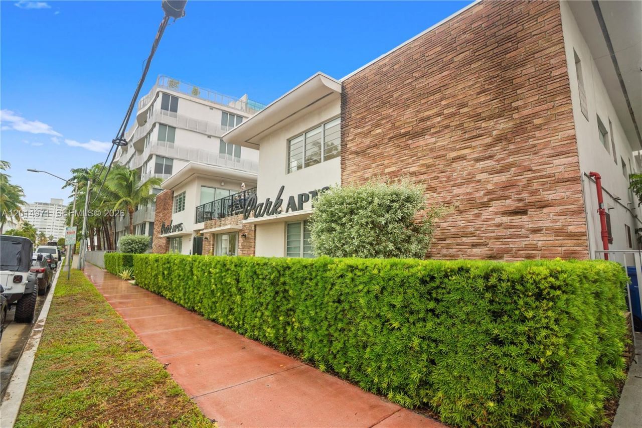 2130 Park Ave , Unit TH10, Miami Beach, FL 33139 Photo