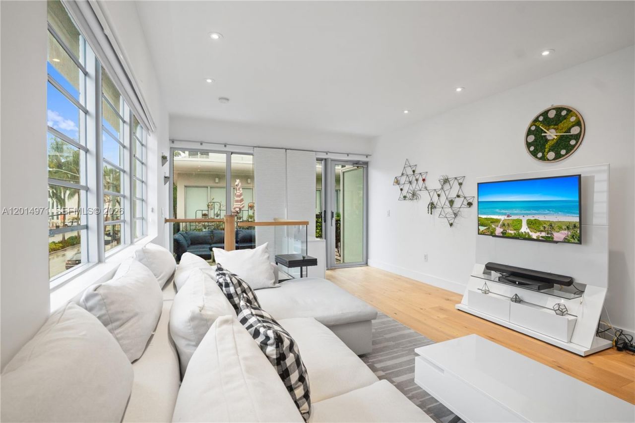 2130 Park Ave , Unit TH10, Miami Beach, FL 33139 Photo