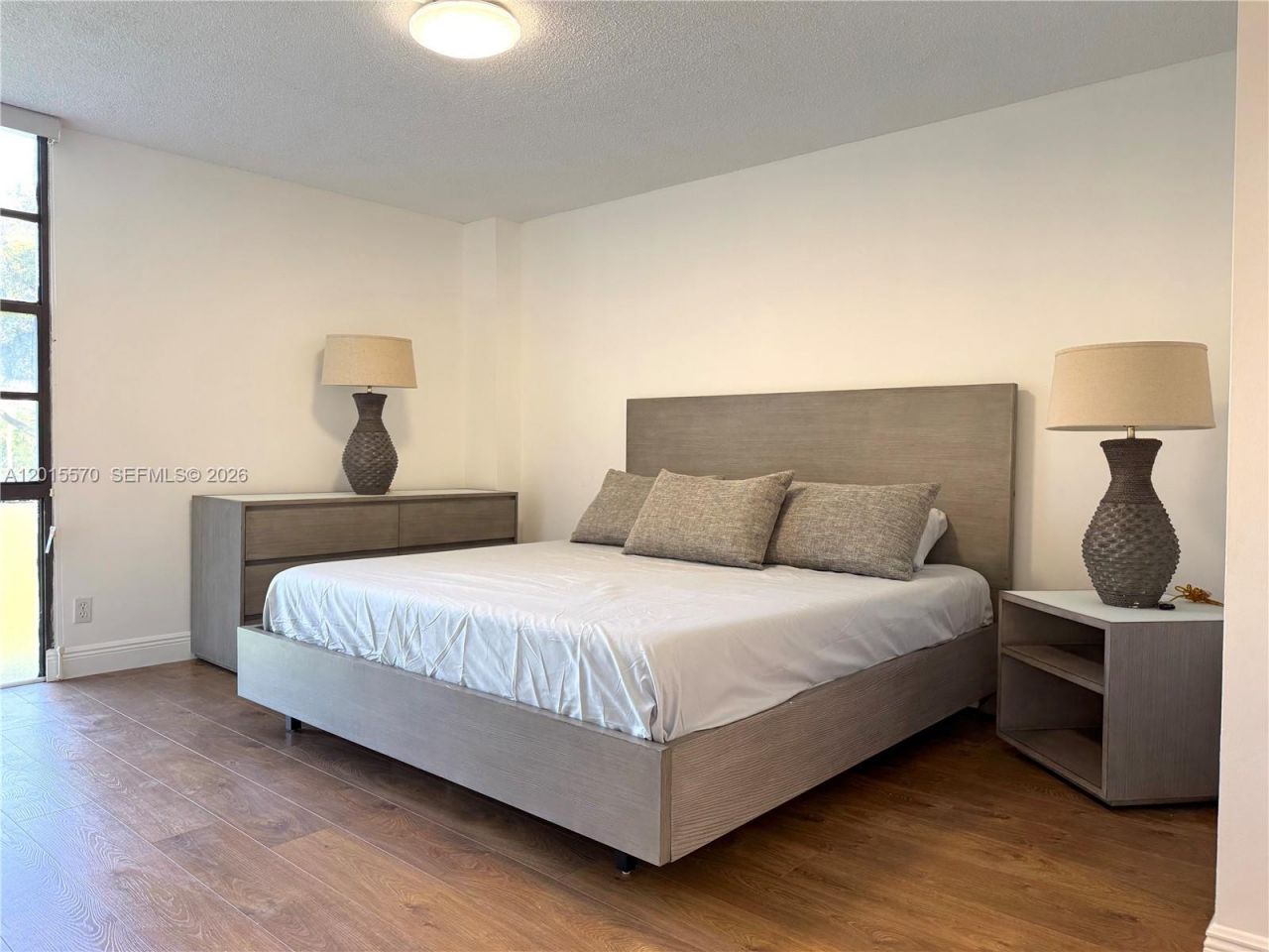 20400 W Country Club Dr, Unit 209, Aventura, FL 33180 Photo