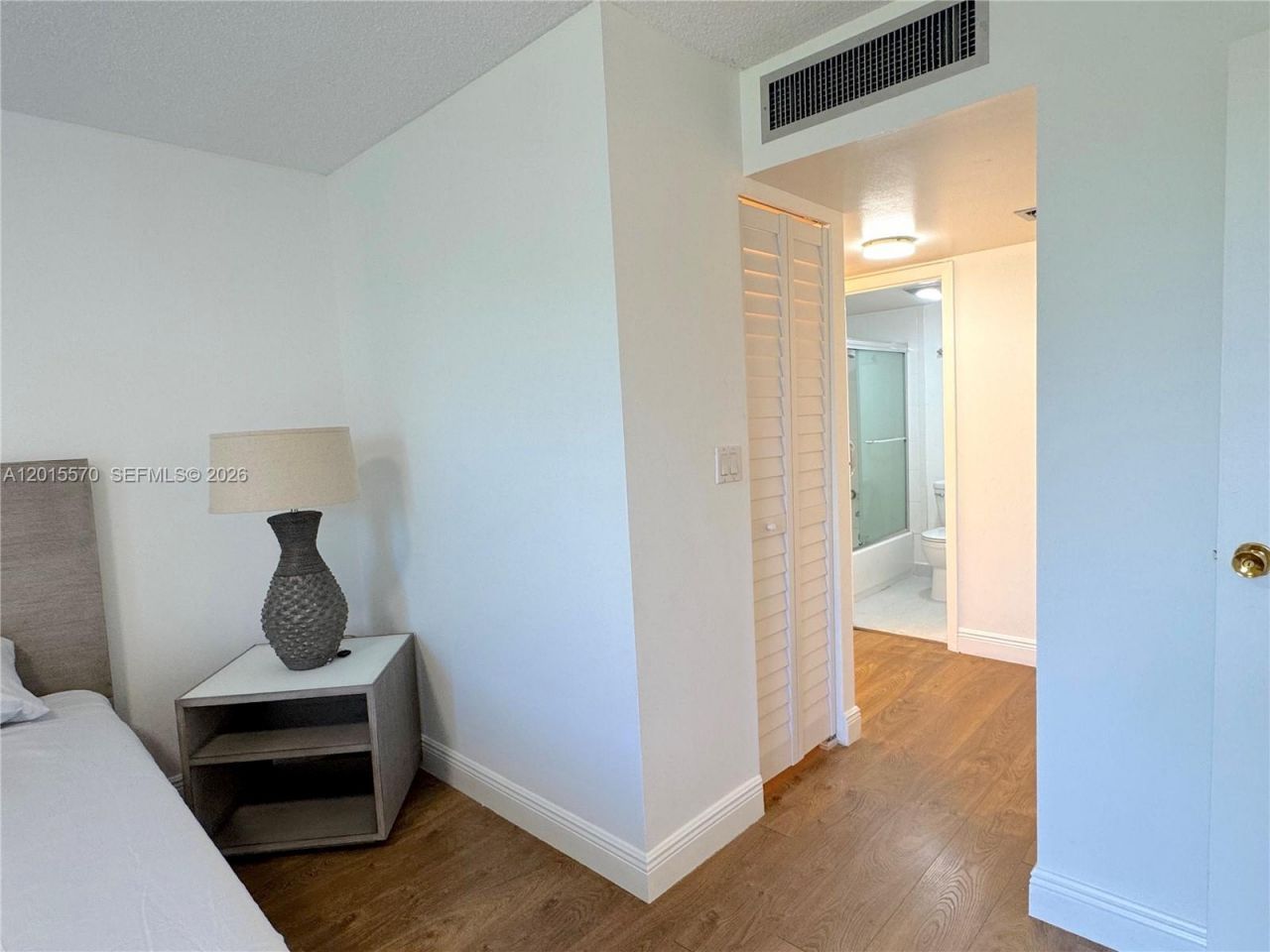 20400 W Country Club Dr, Unit 209, Aventura, FL 33180 Photo