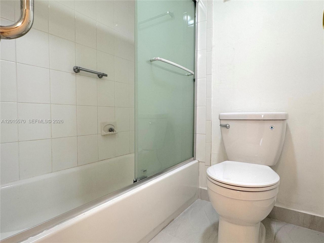 20400 W Country Club Dr, Unit 209, Aventura, FL 33180 Photo