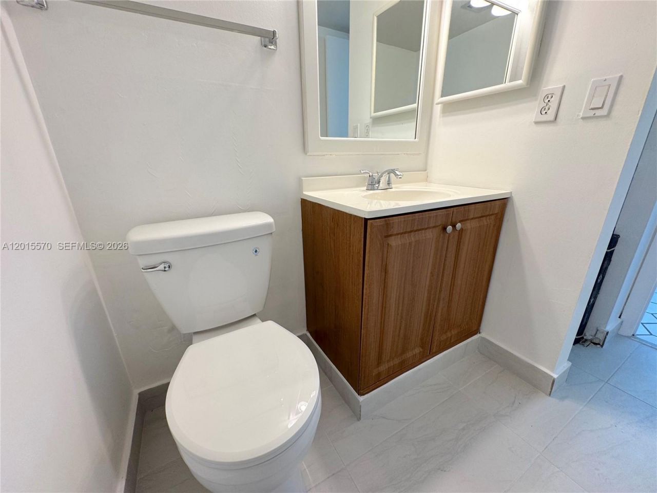 20400 W Country Club Dr, Unit 209, Aventura, FL 33180 Photo