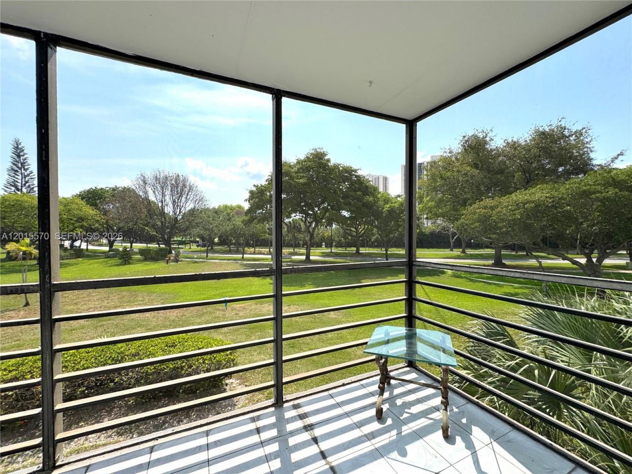 20400 W Country Club Dr, Unit 209, Aventura, FL 33180 Photo