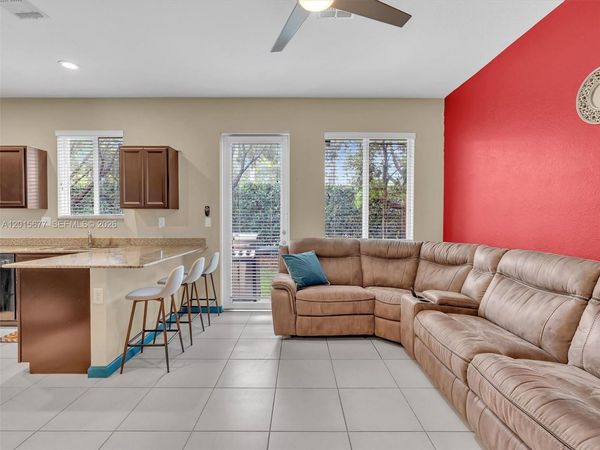 1410 NW 214th Ter, Miami Gardens, FL 33169