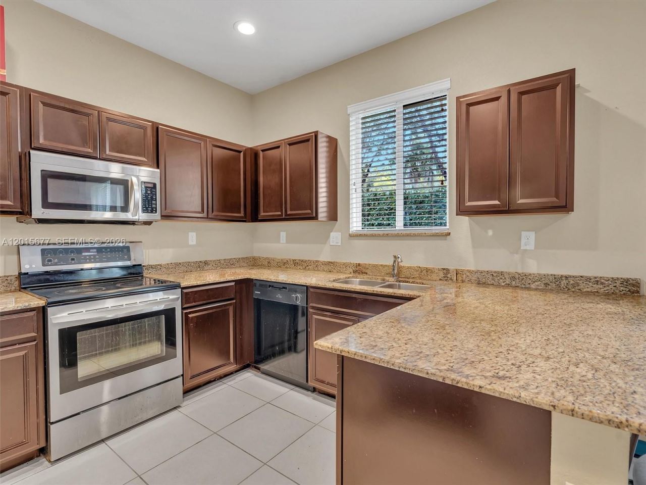 1410 NW 214th Ter, Miami Gardens, FL 33169 Photo