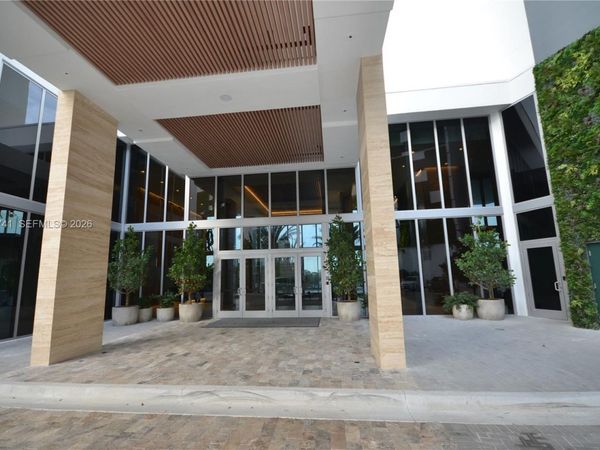 16385 Biscayne Blvd, Unit 519, North Miami Beach, FL 33160