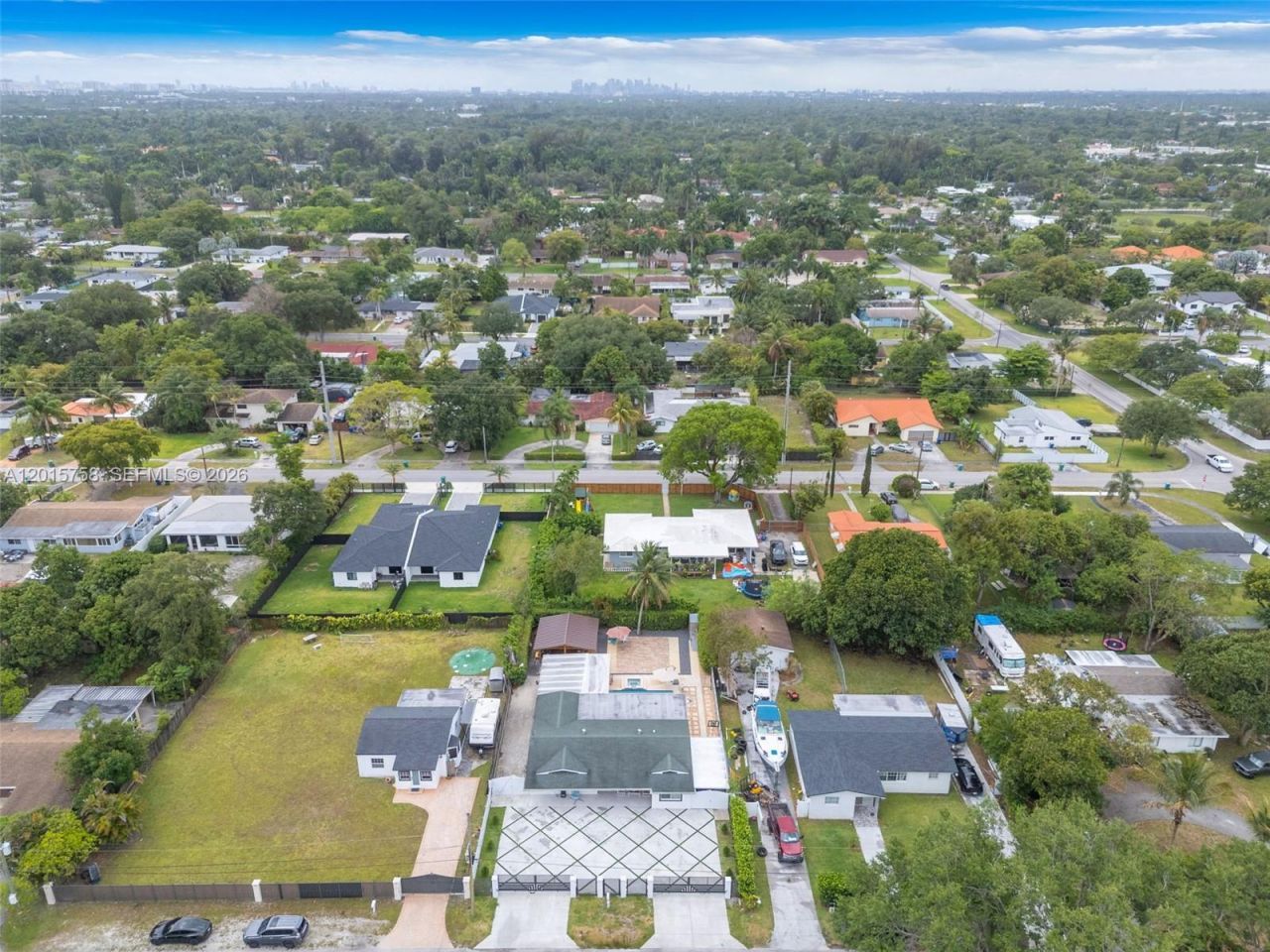 46 NE 164th St , Miami, FL 33162 Photo