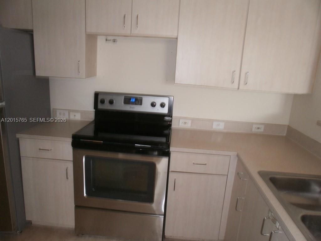 11155 SW 5th Pl, Unit 205, Pembroke Pines, FL 33025 Photo