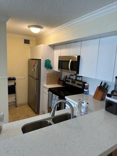 11155 SW 5th Pl, Unit 205, Pembroke Pines, FL 33025 Photo
