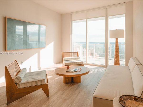 275 SW 6th St , Unit 5303, Miami, FL 33130