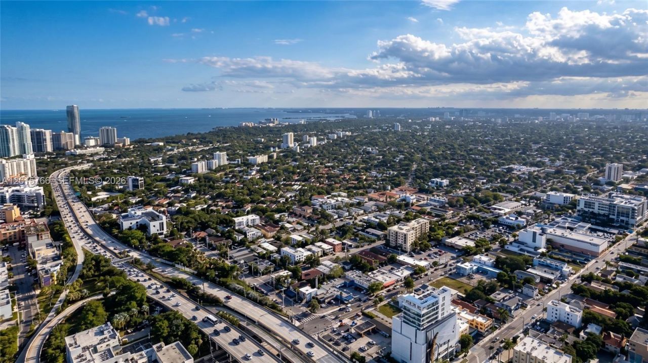 275 SW 6th St , Unit 5303, Miami, FL 33130 Photo