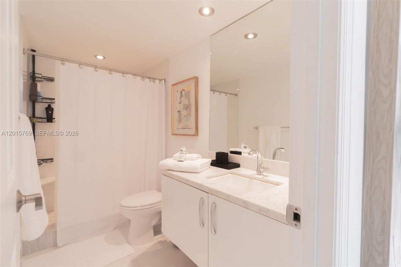 19370 Collins Ave, Unit 902, Sunny Isles Beach, FL 33160 Photo