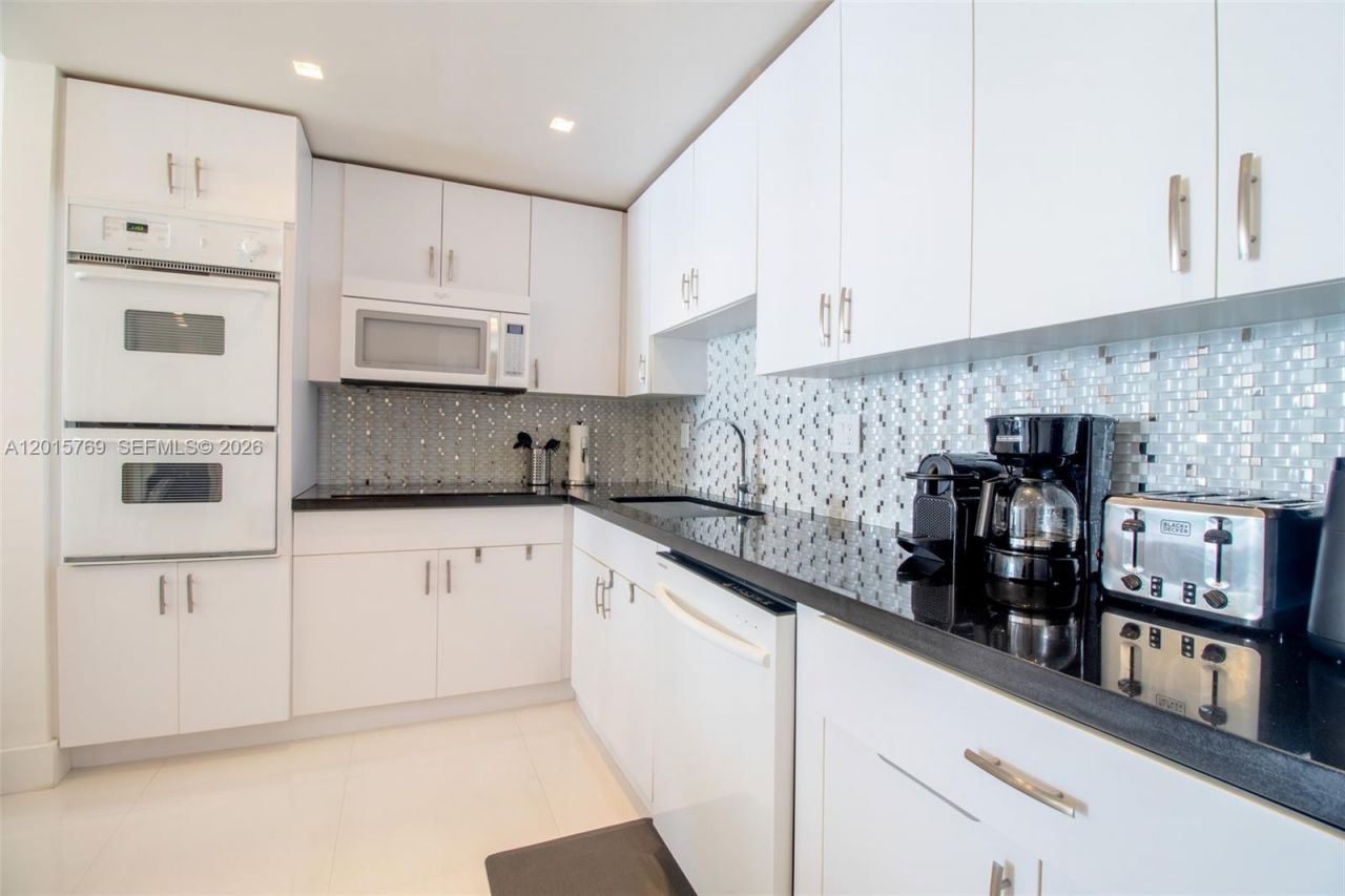 19370 Collins Ave, Unit 902, Sunny Isles Beach, FL 33160 Photo