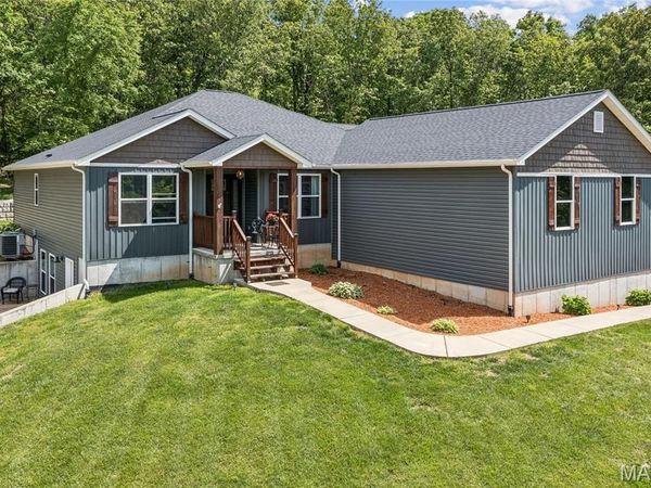 2824 Nicole Lane, Festus, MO 63028