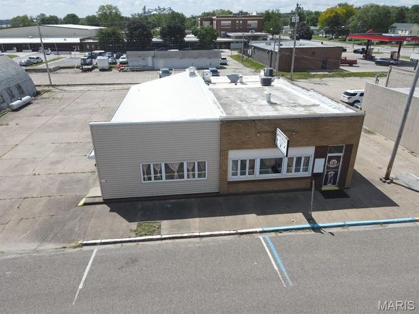 305 Lewis Street, Canton, MO 63435