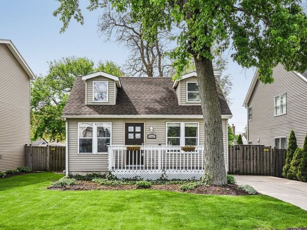 1031 ADELIA Street, Downers Grove, IL 60516