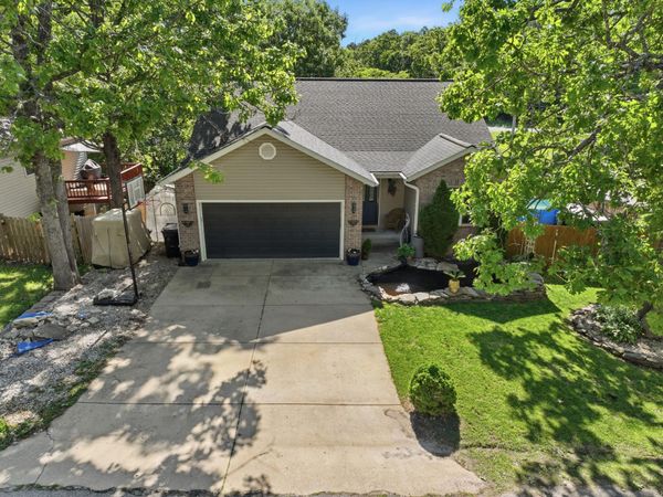 1702 Westway Drive , West Plains, MO 65775