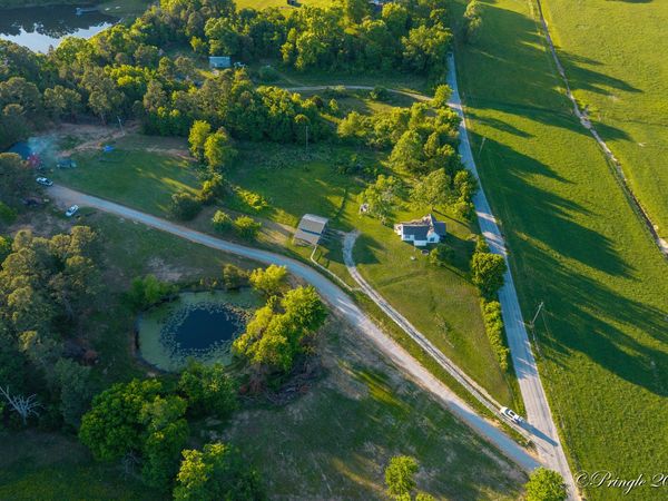1659 County Road 1030, Willow Springs, MO 65793