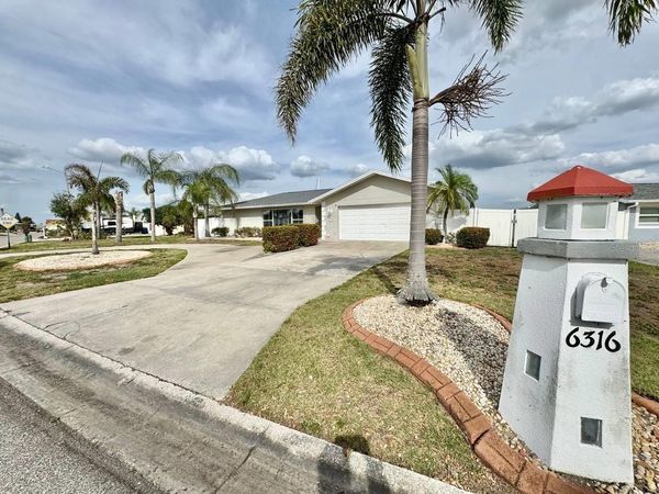6316 LAKE SUNRISE DRIVE , APOLLO BEACH, FL 33572