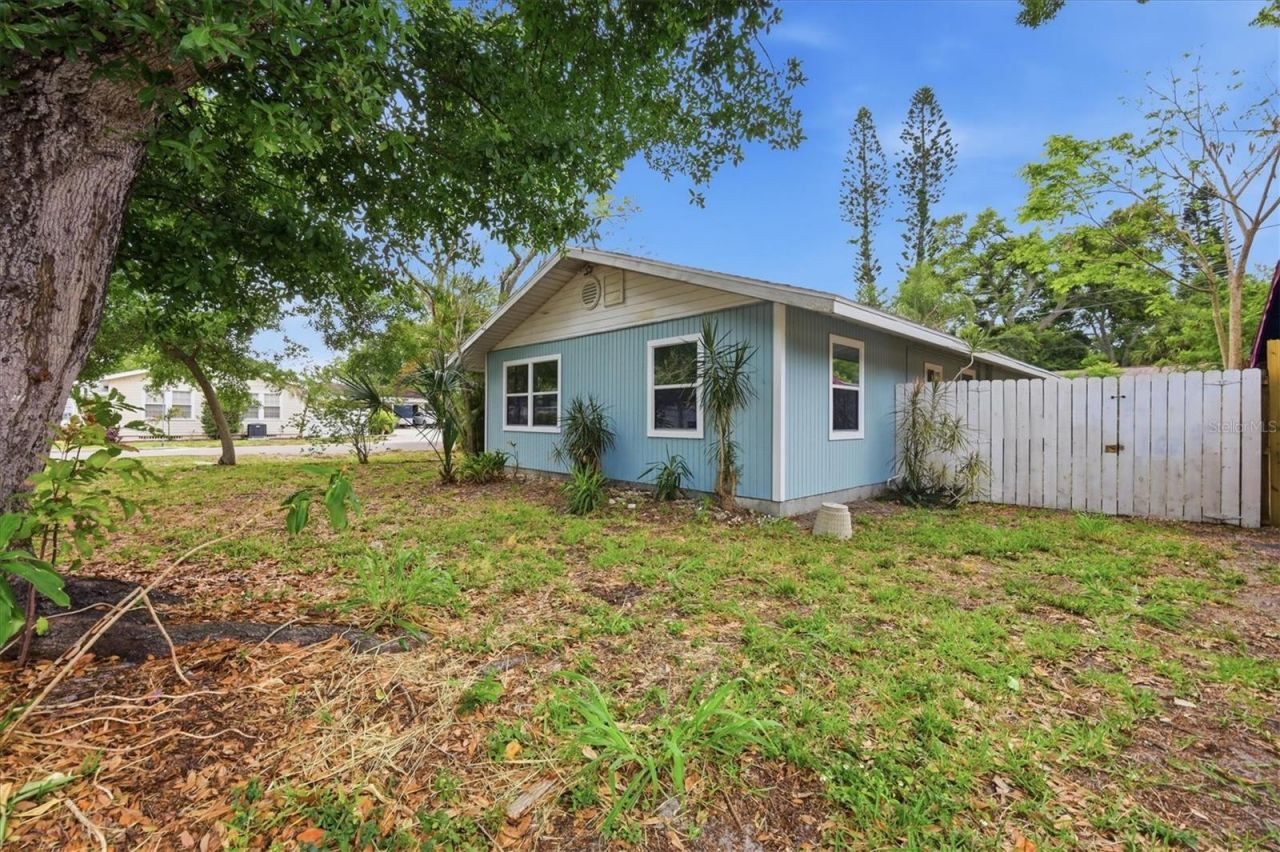 902 37th Street W, Bradenton, FL 34205 Photo