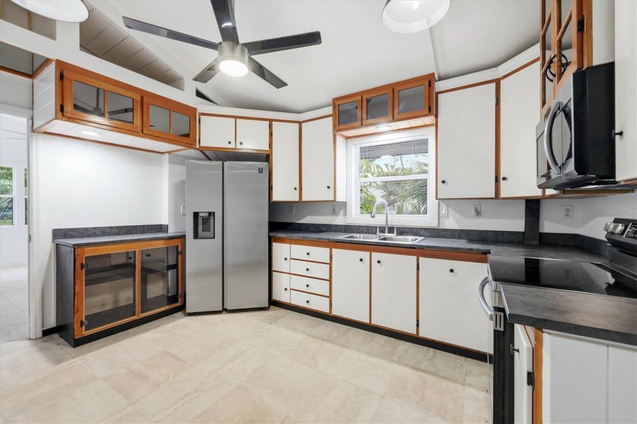 902 37th Street W, Bradenton, FL 34205 Photo