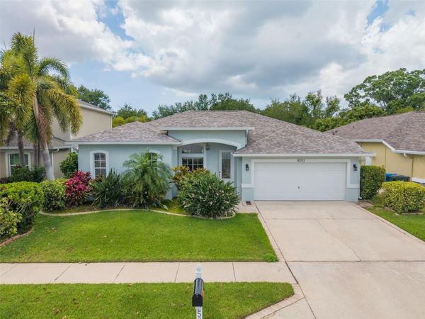 8253 WILD OAKS CIRCLE , LARGO, FL 33773