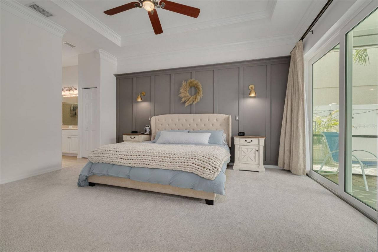 8253 Wild Oaks Circle , Largo, FL 33773 Photo