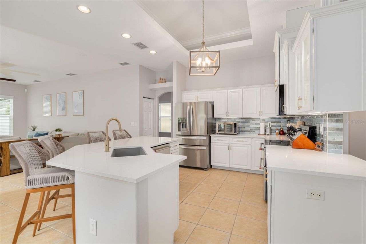 8253 Wild Oaks Circle , Largo, FL 33773 Photo