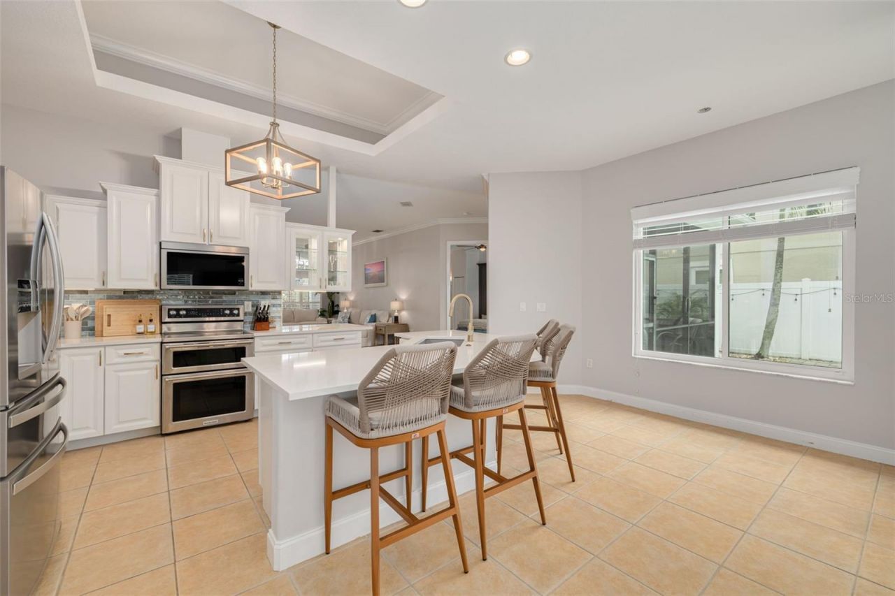8253 Wild Oaks Circle , Largo, FL 33773 Photo