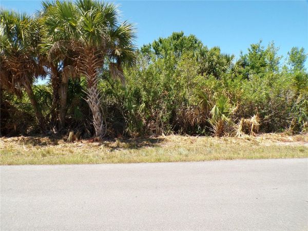 12128 VAN GOUGH AVENUE , PORT CHARLOTTE, FL 33981
