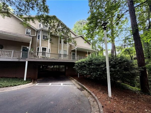 4491 Pineridge Circle, Atlanta, GA 30338