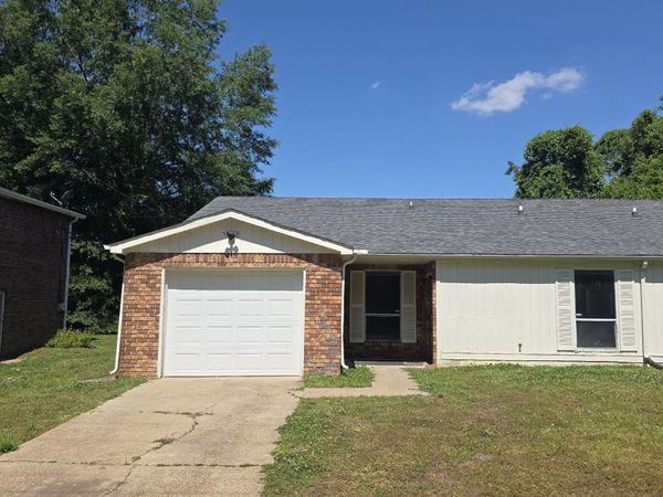 1440 E Cedar Ln, Madison, TN 37115